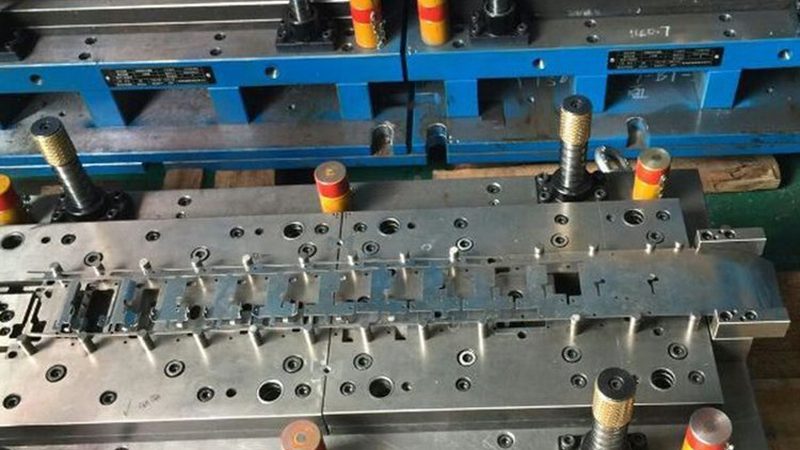 五金模具加工：揭秘价格背后的价值**