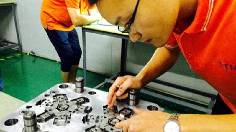 上海精密模具加工周期：揭秘影响效率的关键因素