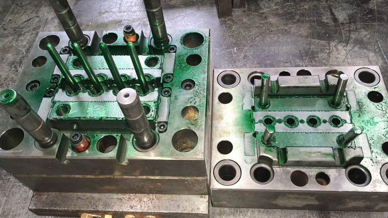 双色模具调试前后对比：揭秘精密工艺的蜕变之旅