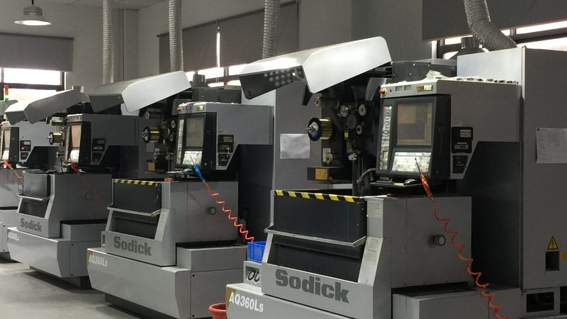 成都塑胶模具代工代理：揭秘模具制造背后的关键要素